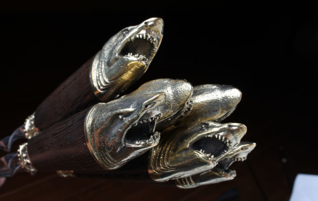 Набор шампуров с декоративным литьем и дер. ручкой "Акула" (6 шт)